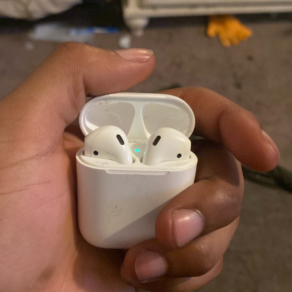 White gen 2 AirPods